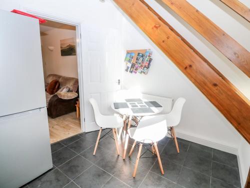 10 Smalldale Cottages