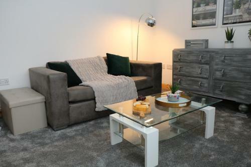 Ideal Home Away In Bury And Whitefield