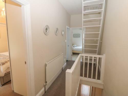 9 Tanrallt Terrace