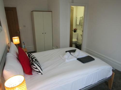 Hostal The Tas Suites - Tas Accommodations