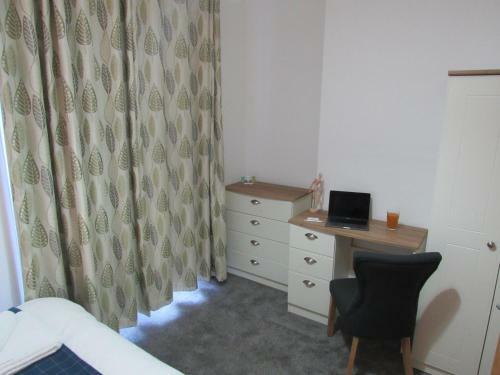 Hostal The Tas Suites - Tas Accommodations
