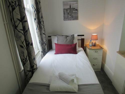 Hostal The Tas Suites - Tas Accommodations