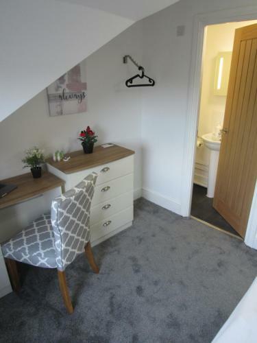 Hostal The Tas Suites - Tas Accommodations