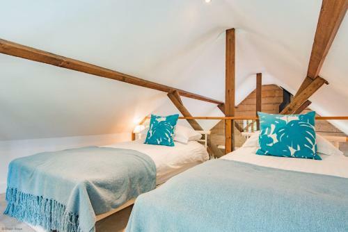 Great Higham Barn And Cottages