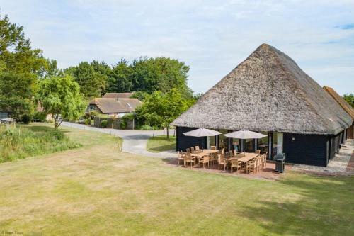 Great Higham Barn And Cottages
