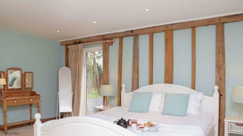 Great Higham Barn And Cottages