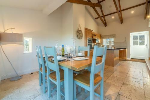 Poppy Cottage - Gonwin Manor