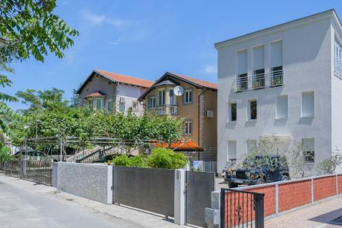 Apartments Riverside