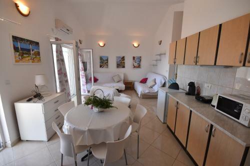 Nikic Apartments