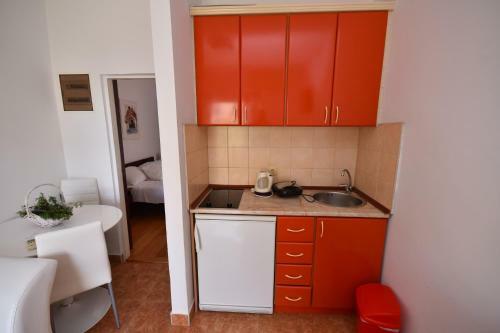 Nikic Apartments