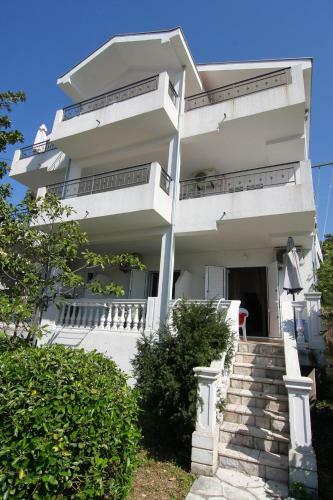 Nikic Apartments