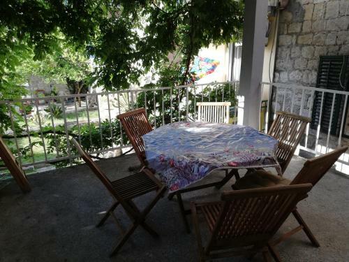 Apartments Laros
