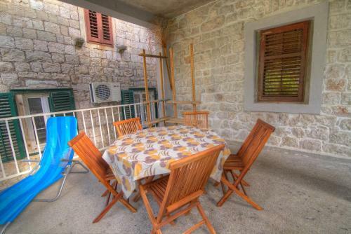 Apartments Laros
