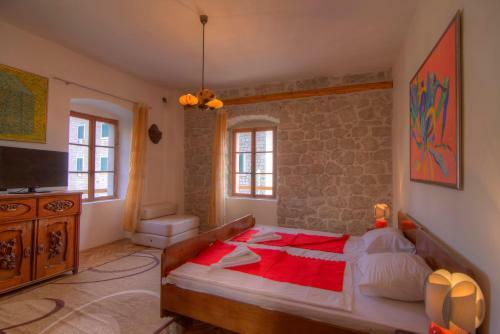 Apartments Laros