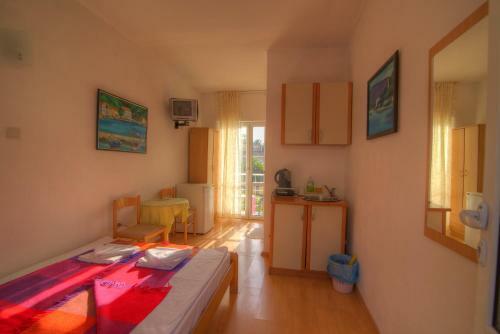 Apartments Laros