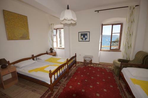 Apartments Laros