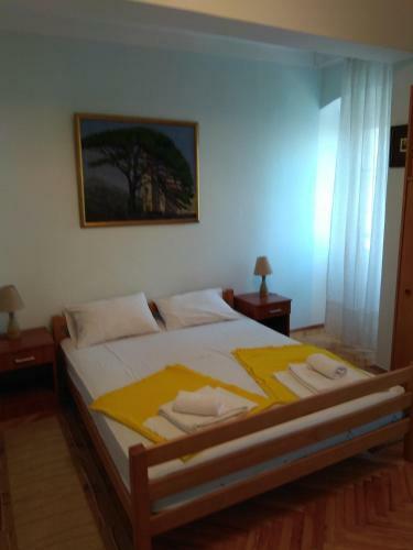 Apartments Laros