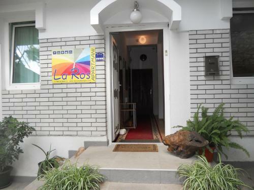Apartments Laros