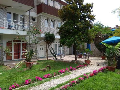 Apartments Laros