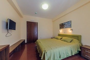Novi Apartments