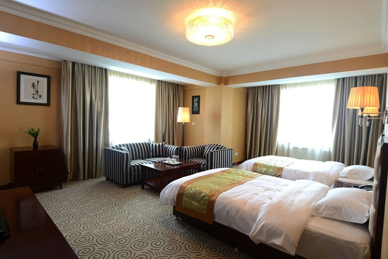 Platinum Hotel