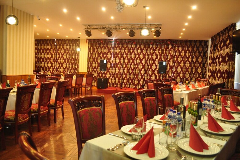 Platinum Hotel