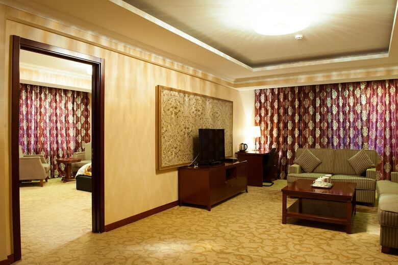 Platinum Hotel