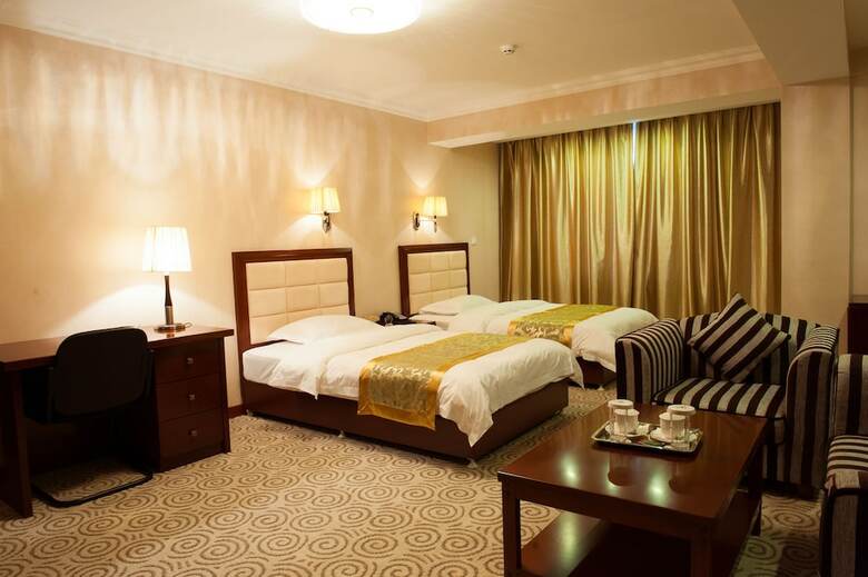 Platinum Hotel