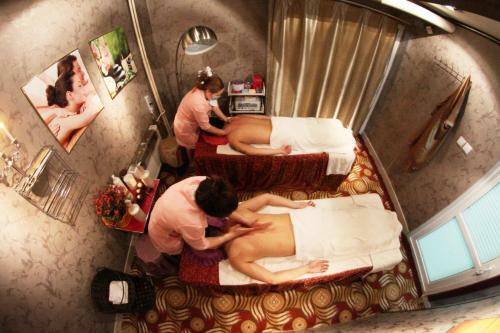 New World Hotel