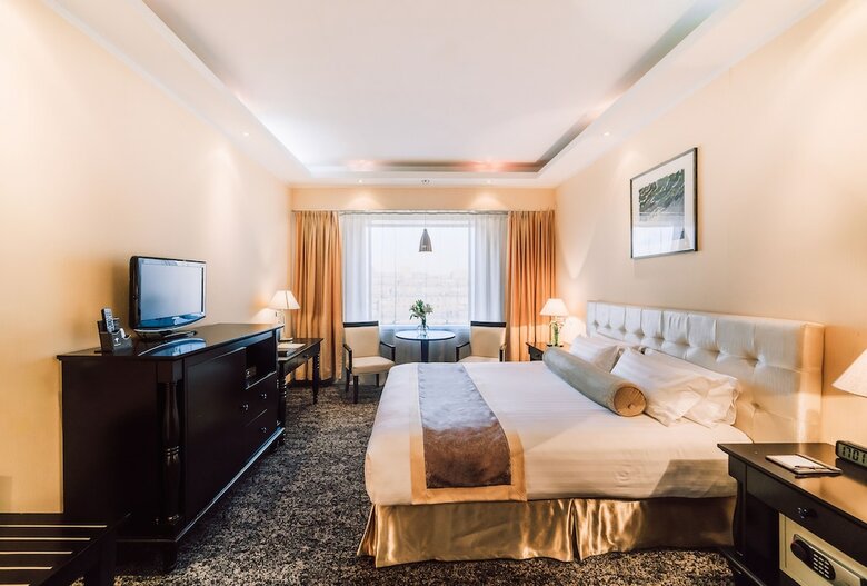 Chinggis Khaan Hotel