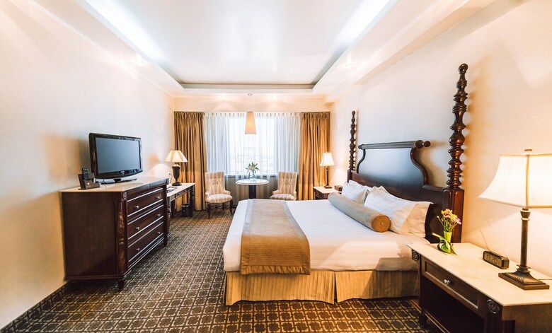 Chinggis Khaan Hotel