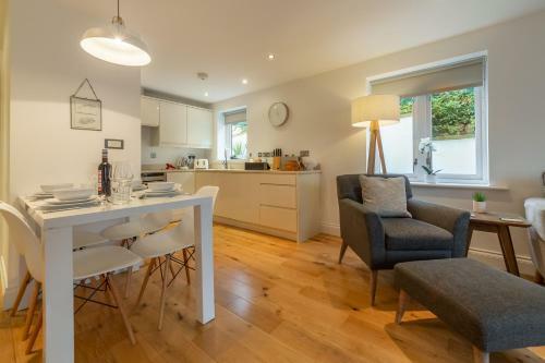 3 Sandy Lane