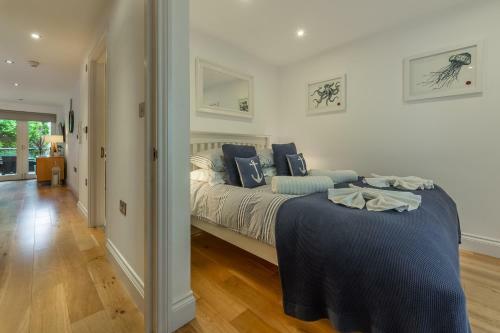 3 Sandy Lane