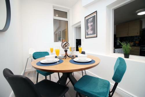 Adamsdown Lodge By Staybc