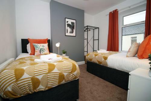 Adamsdown Lodge By Staybc
