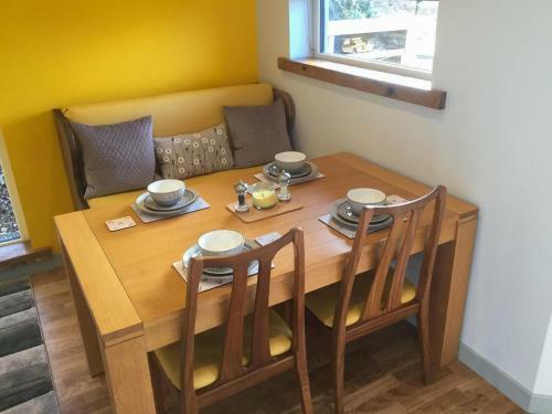 Knowe Lodge