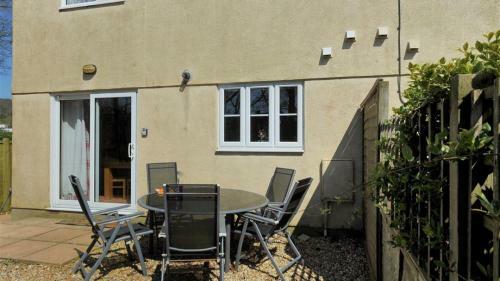 4 Riverside Cottages