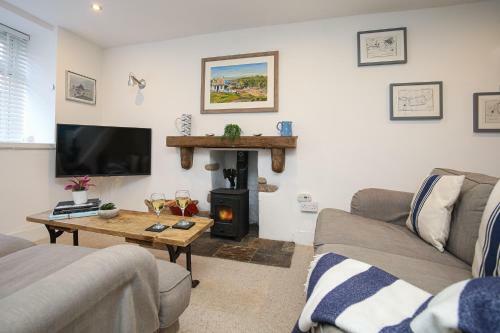 Bwthyn Cerrig (pebble Cottage)