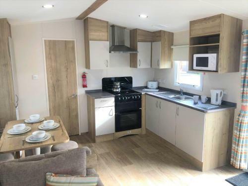 Cedar Deluxe Holiday Home