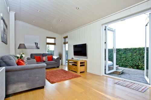 Diamond Lodge, Strawberryfield Park
