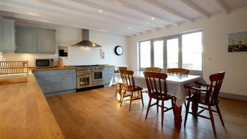 Orchard Cottage, Landimore