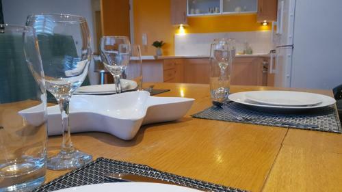 Canal Side Luxury Penthouse 2-bed Apartment