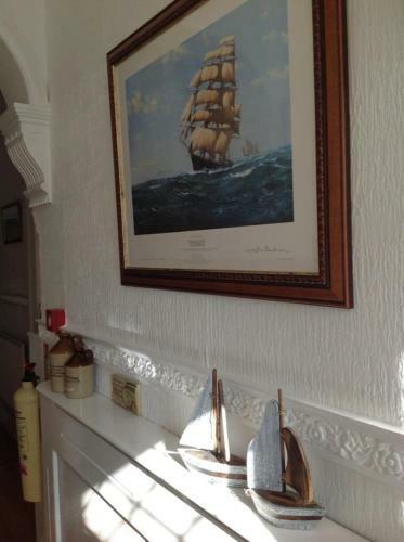 Hostal Aavon Court Guest House