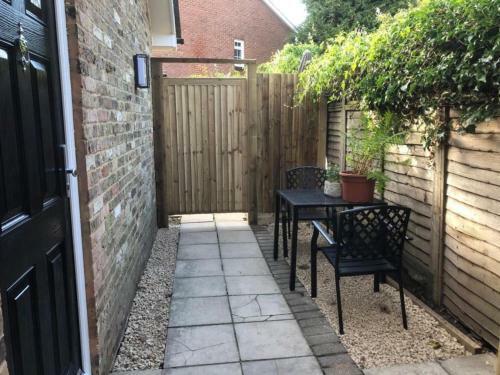 Apartamento New - Private En-suite Studio In Cobham