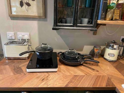 Apartamento New - Private En-suite Studio In Cobham