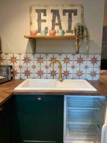 Apartamento New - Private En-suite Studio In Cobham