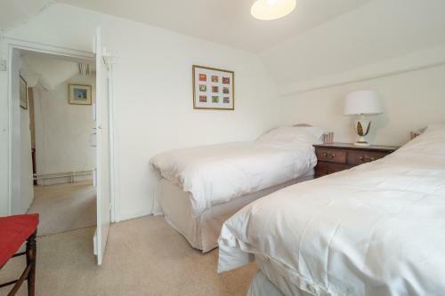 Crown Cottage