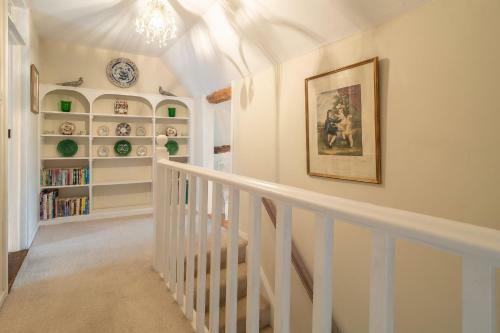 Crown Cottage