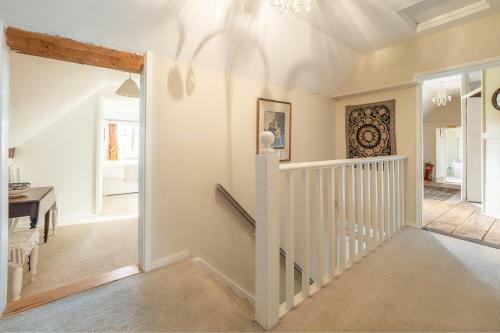 Crown Cottage