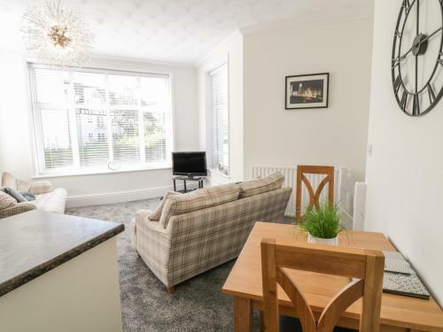 Apartment No6